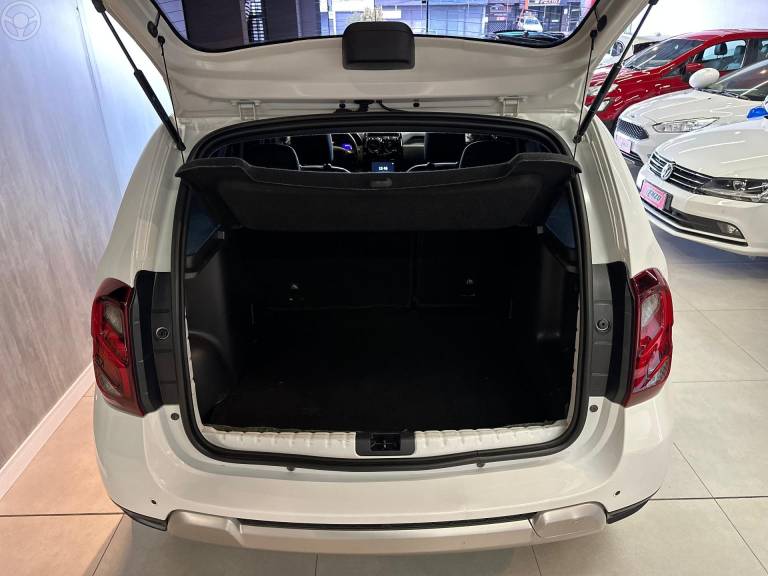 RENAULT - DUSTER 2.0 DYNAMIQUE 4X2 16V FLEX 4P AUTOMÁTICO - 2019/2020 - BRANCA - R$ 74.900,00