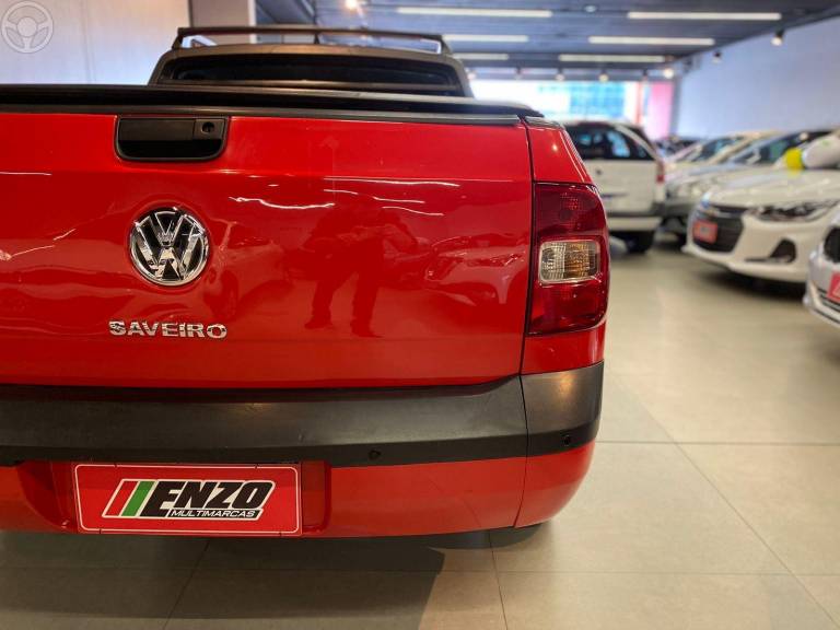 VOLKSWAGEN - SAVEIRO 1.6 MI TREND CE 8V FLEX 2P MANUAL G.V - 2013/2014 - VERMELHA - R$ 47.900,00