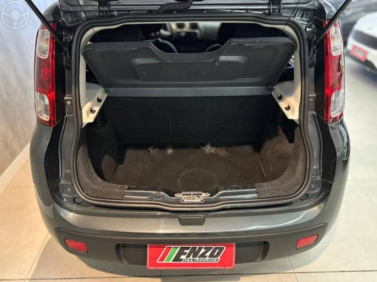FIAT - UNO 1.0 EVO VIVACE 8V FLEX 4P MANUAL - 2013/2013 - CINZA - R$ 34.900,00