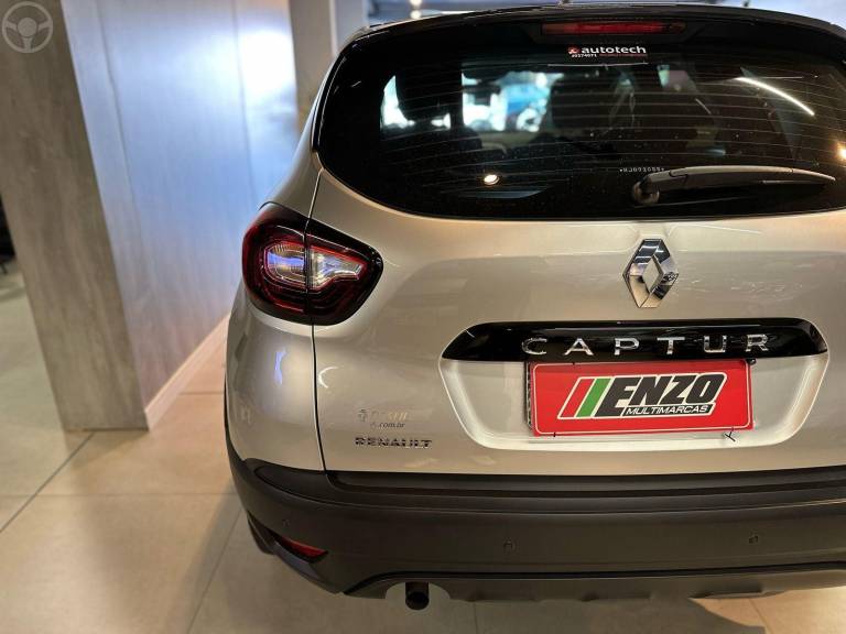 RENAULT - CAPTUR 1.6 LIFE 16V FLEX 4P AUTOMÁTICO - 2019/2019 - PRATA - R$ 78.900,00