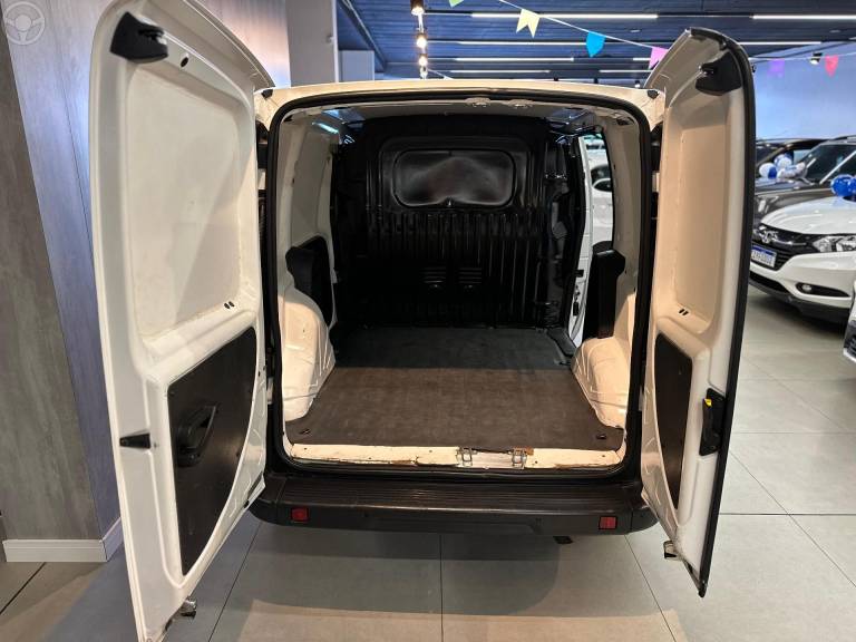 FIAT - DOBLÓ 1.8 MPI CARGO FLEX 4P MANUAL - 2021/2021 - BRANCA - R$ 79.900,00