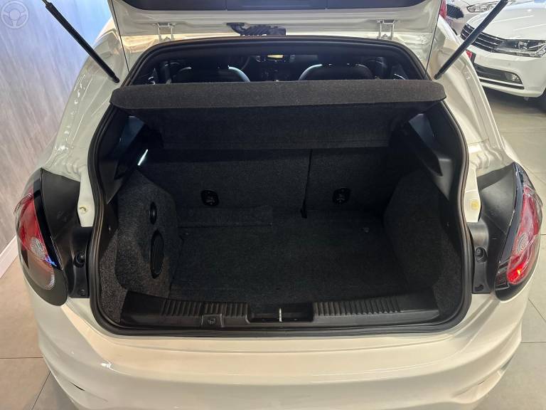 FIAT - BRAVO 1.8 SPORTING 16V FLEX 4P AUTOMATIZADO - 2016/2016 - BRANCA - R$ 59.900,00