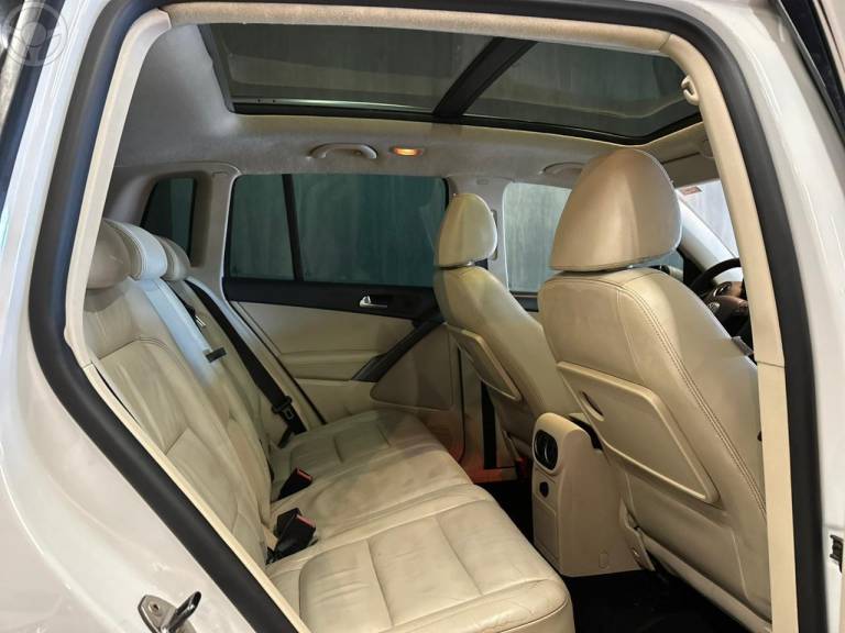 VOLKSWAGEN - TIGUAN 2.0 TSI 16V TURBO 4P TIPTRONIC - 2009/2010 - BRANCA - R$ 59.900,00