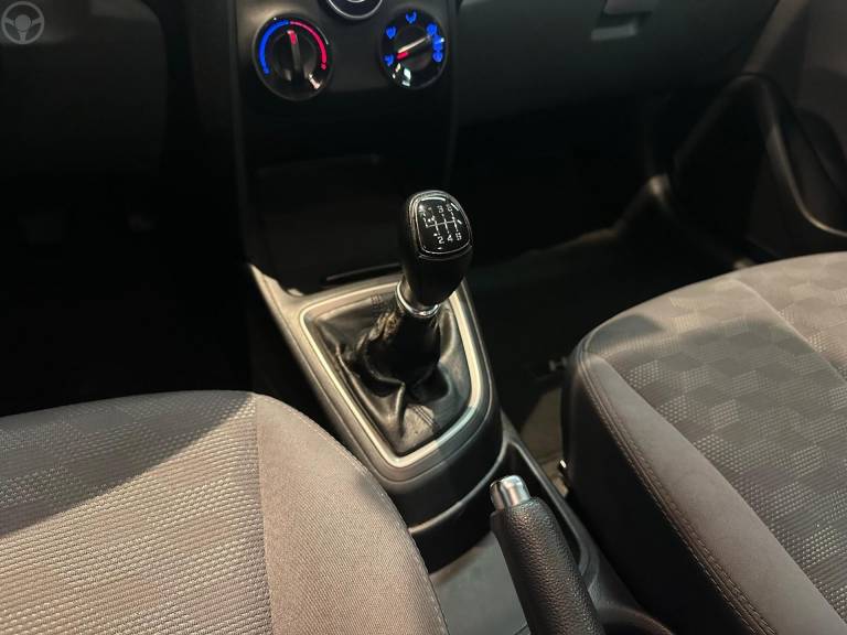 HYUNDAI - HB20S 1.6 COMFORT PLUS 16V FLEX 4P MANUAL - 2016/2016 - BRANCA - R$ 59.900,00