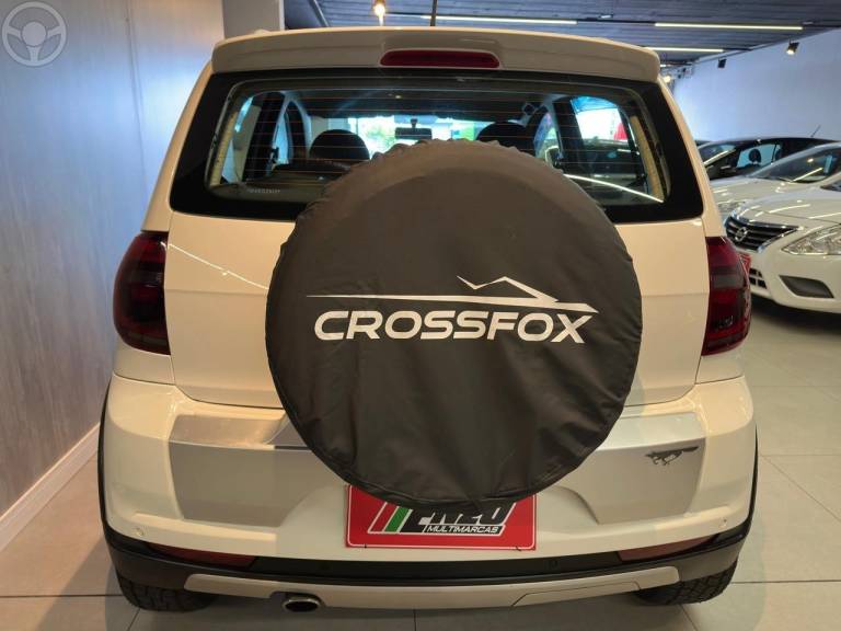 VOLKSWAGEN - CROSSFOX 1.6 MI FLEX 8V 4P MANUAL - 2012/2013 - BRANCA - R$ 48.900,00