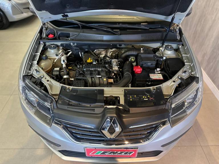 RENAULT - SANDERO 1.0 12V GT LINE LIMITED FLEX 4P MANUAL - 2021/2022 - PRATA - R$ 64.900,00