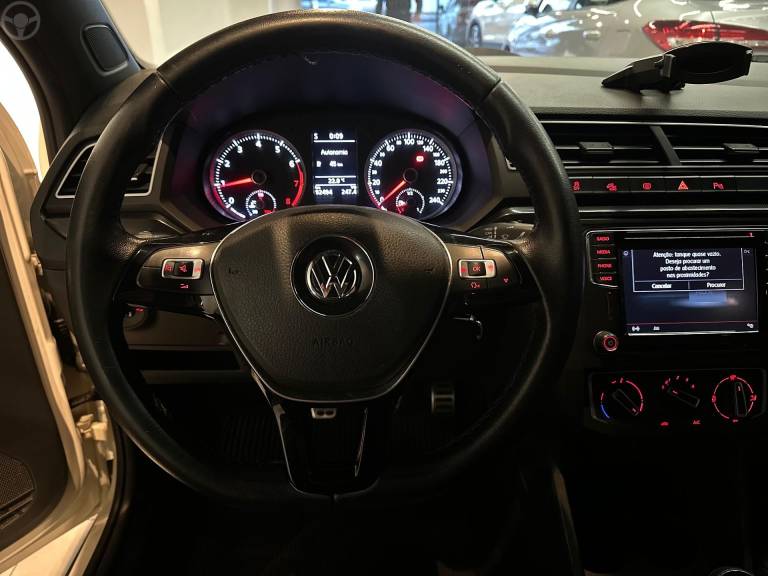 VOLKSWAGEN - SAVEIRO 1.6 CROSS CD 16V FLEX 2P MANUAL - 2016/2017 - BRANCA - R$ 78.900,00