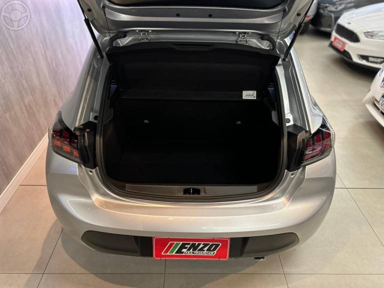 PEUGEOT - 208 1.6 GRIFFE 16V FLEX 4P AUTOMÁTICO - 2021/2021 - PRATA - R$ 85.900,00