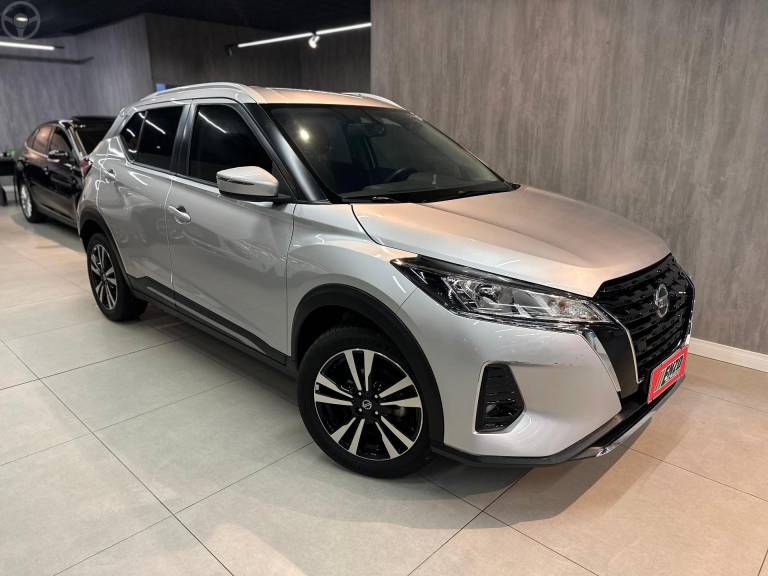 NISSAN - KICKS 1.6 ADVANCE 16V FLEX 4P AUTOMÁTICO - 2021/2022 - PRATA - R$ 103.900,00