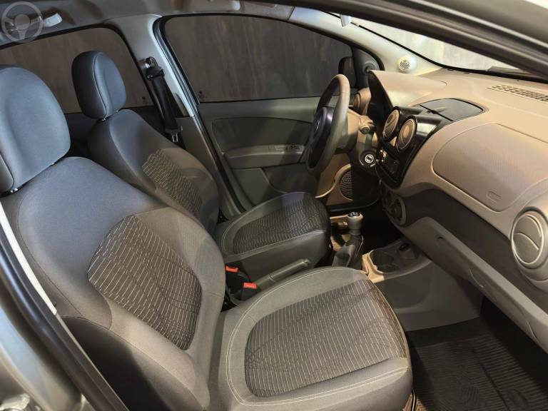 FIAT - PALIO 1.0 MPI ATTRACTIVE 8V FLEX 4P MANUAL - 2013/2014 - CINZA - R$ 36.900,00