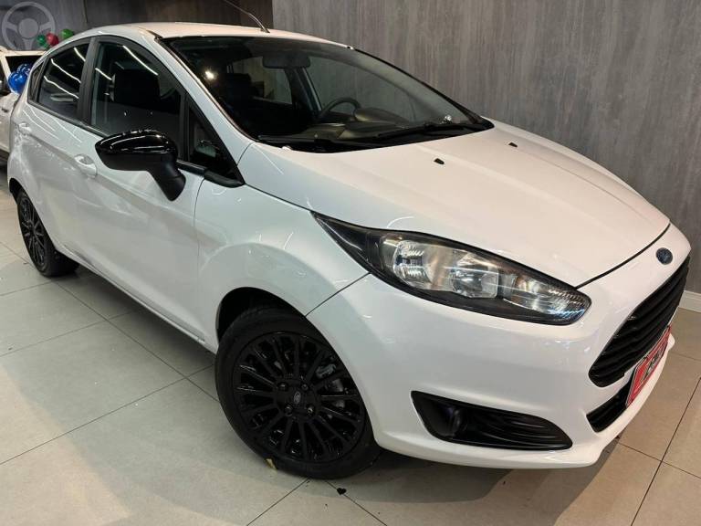 FORD - FIESTA 1.5 S HATCH 16V FLEX 4P MANUAL - 2014/2015 - BRANCA - R$ 43.900,00