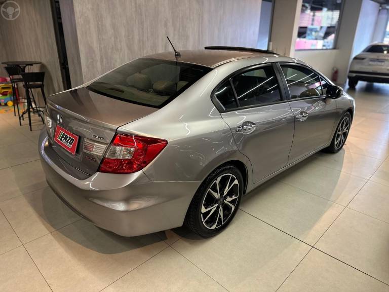 HONDA - CIVIC 2.0 EXR 16V FLEX 4P AUTOMÁTICO - 2013/2014 - CINZA - R$ 79.900,00