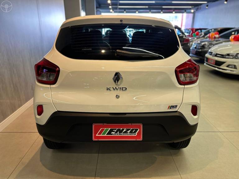 RENAULT - KWID 1.0 12V SCE FLEX ZEN MANUAL - 2021/2022 - BRANCA - R$ 46.900,00