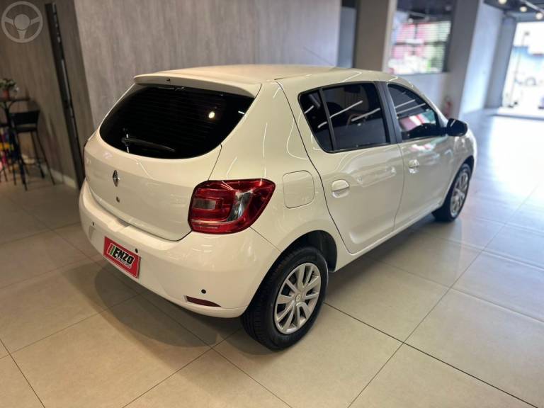 RENAULT - SANDERO 1.6 EXPRESSION 8V FLEX 4P AUTOMATIZADO - 2016/2017 - BRANCA - R$ 45.900,00