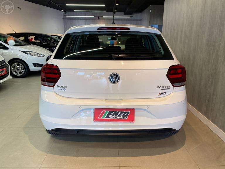 VOLKSWAGEN - POLO 1.0 200 TSI COMFORTLINE AUTOMÁTICO - 2018/2018 - BRANCA - R$ 71.900,00