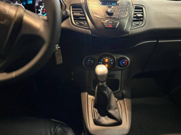 FORD - FIESTA 1.5 S HATCH 16V FLEX 4P MANUAL - 2014/2015 - BRANCA - R$ 45.900,00