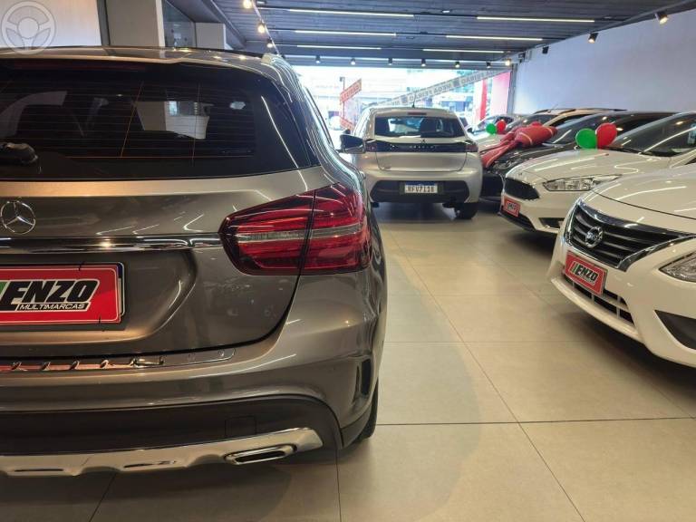 MERCEDES-BENZ - GLA 250 2.0 SPORT 16V TURBO 4X2 4P AUTOMÁTICA - 2018/2018 - CINZA - R$ 149.900,00