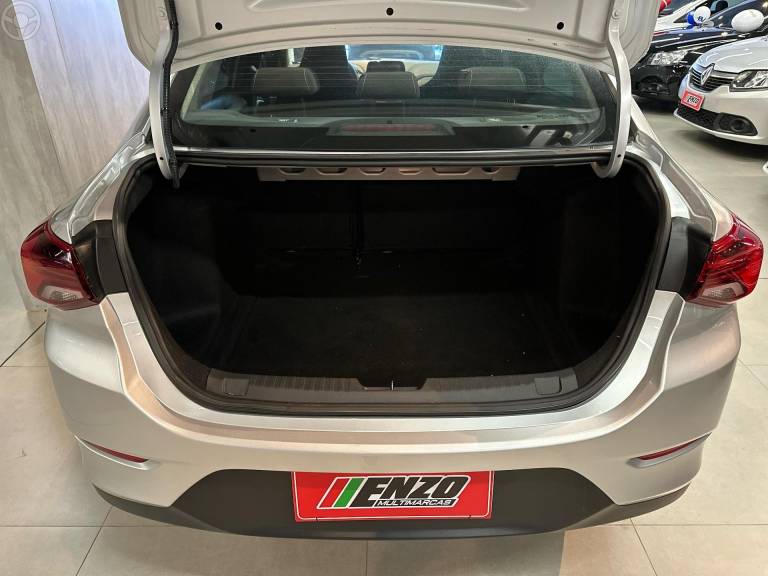 CHEVROLET - ONIX 1.0 LT 12V FLEX 4P MANUAL - 2022/2023 - PRATA - R$ 74.900,00