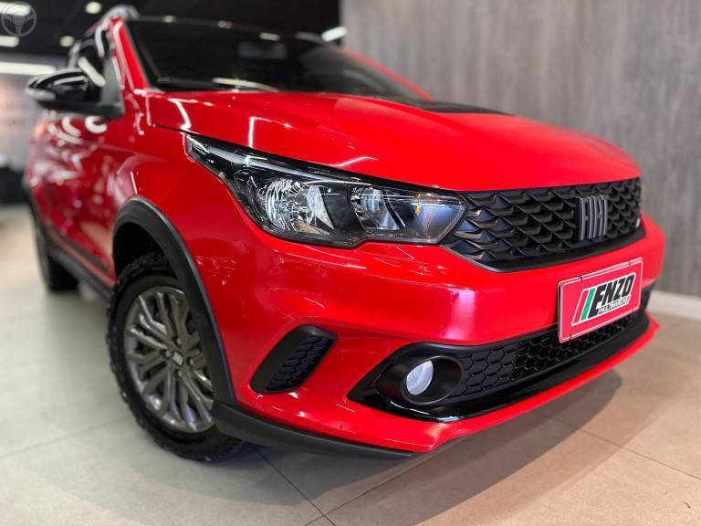 FIAT - ARGO 1.3 FIREFLY TREKKING FLEX 4P MANUAL - 2022/2022 - VERMELHA - R$ 75.900,00