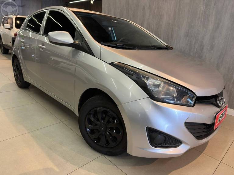 HYUNDAI - HB20 1.0 COMFORT 12V FLEX 4P MANUAL - 2015/2015 - PRATA - R$ 45.900,00