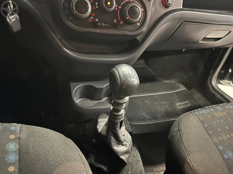 FIAT - UNO 1.0 EVO VIVACE 8V FLEX 4P MANUAL - 2013/2013 - CINZA - R$ 34.900,00