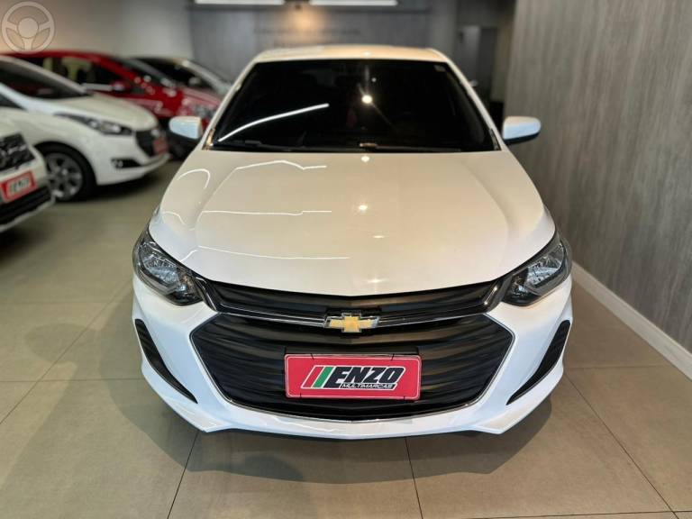 CHEVROLET - ONIX 1.0 LT 12V FLEX 4P MANUAL - 2020/2020 - BRANCA - R$ 59.900,00