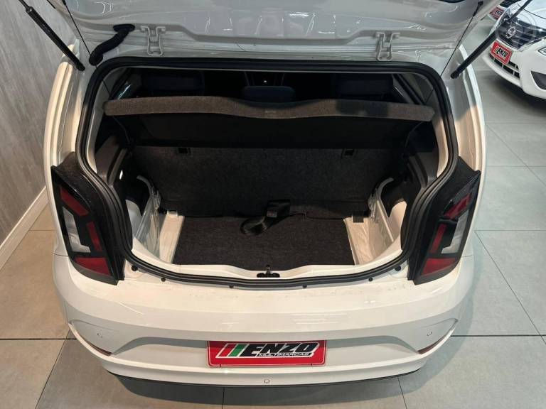 VOLKSWAGEN - UP 1.0 MPI MOVE UP 12V FLEX 2P MANUAL - 2018/2019 - BRANCA - R$ 57.900,00