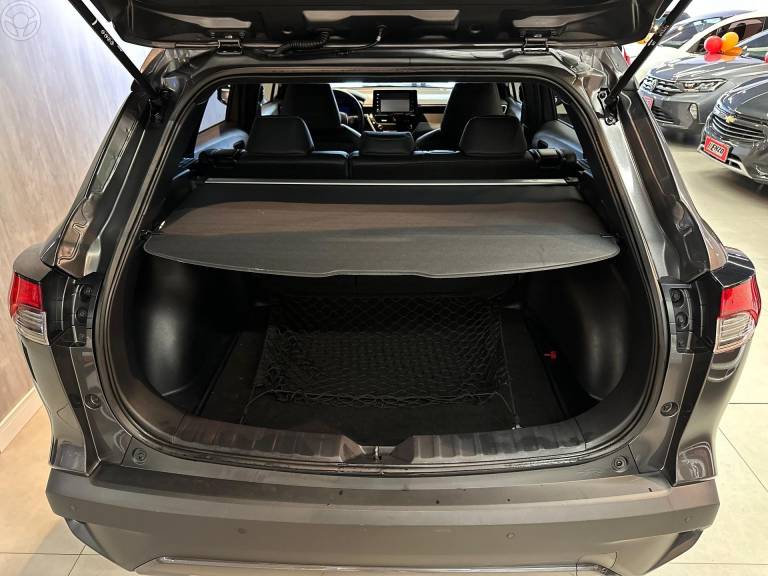 TOYOTA - COROLLA 2.0 CROSS XRE 16V FLEX 4P AUTOMÁTICO - 2022/2023 - CINZA - R$ 150.900,00