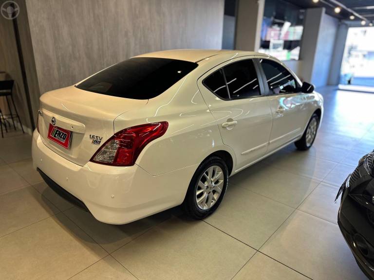 NISSAN - VERSA 1.6 16V FLEX SV 4P MANUAL - 2019/2020 - BRANCA - R$ 64.900,00
