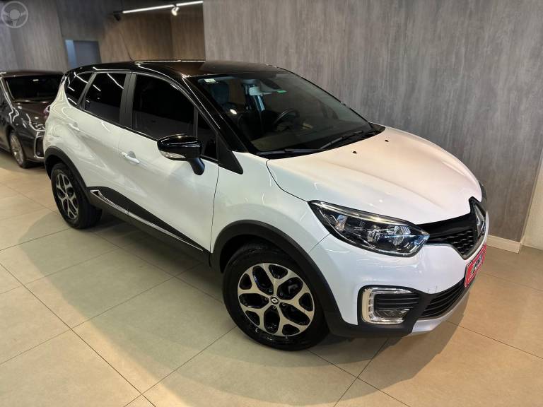 RENAULT - CAPTUR 1.6 16V FLEX INTENSE AUTOMÁTICO - 2019/2019 - BRANCA - R$ 75.900,00