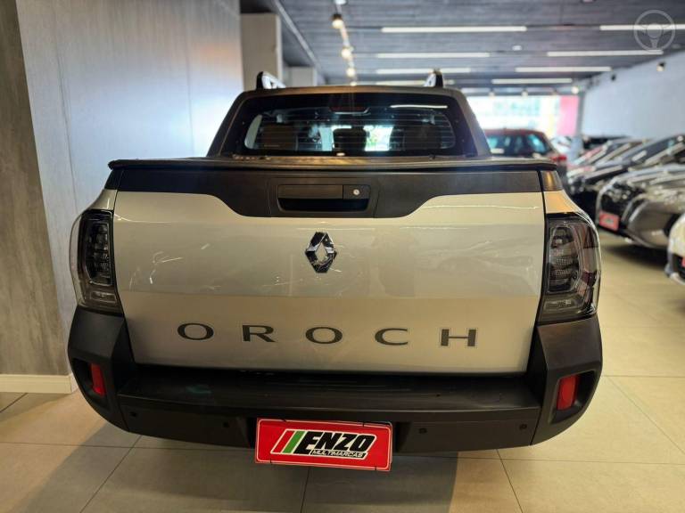 RENAULT - OROCH 1.6 16V SCE INTENSE FLEX 4P MANUAL - 2022/2023 - PRATA - R$ 91.900,00