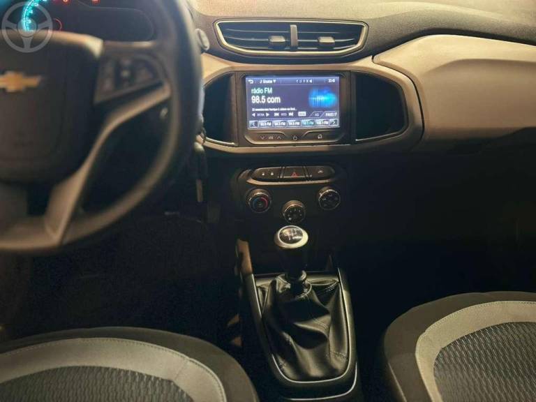 CHEVROLET - ONIX 1.0 MPFI LT 8V FLEX 4P MANUAL - 2016/2016 - PRATA - R$ 47.900,00