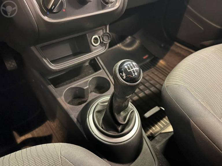 VOLKSWAGEN - GOL 1.0 MI 8V FLEX 4P MANUAL G.VI - 2012/2013 - PRETA - R$ 35.900,00