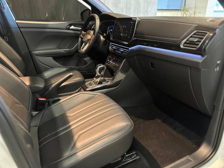 VOLKSWAGEN - T-CROSS 1.4 HIGHLINE TSI 16V FLEX 4P AUTOMÁTICO - 2024/2025 - BRANCA - R$ 161.900,00