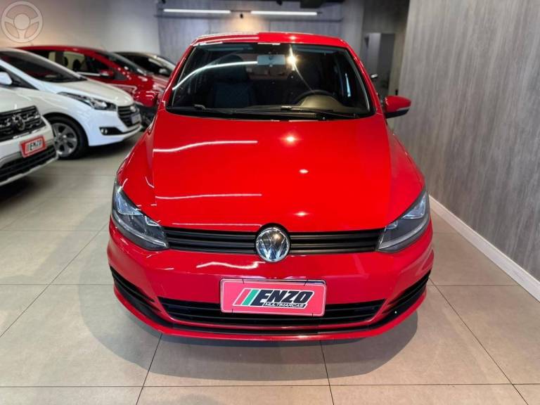 VOLKSWAGEN - FOX 1.0 MI TRENDLINE 8V FLEX 4P MANUAL - 2014/2015 - VERMELHA - R$ 43.900,00