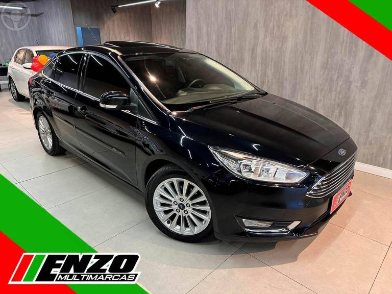 FORD - FOCUS 2.0 TITANIUM SEDAN 16V FLEX 4P AUTOMÁTICO - 2016/2017 - PRETA - R$ 68.900,00