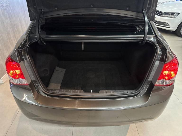 CHEVROLET - CRUZE 1.8 LTZ SPORT6 16V FLEX 4P AUTOMÁTICO - 2013/2013 - CINZA - R$ 63.900,00