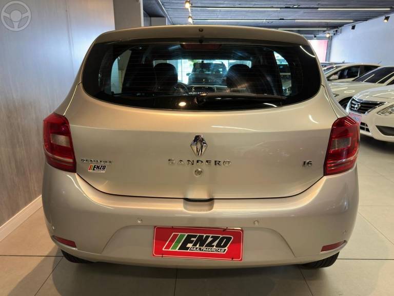 RENAULT - SANDERO 1.6 EXPRESSION 16V FLEX 4P MANUAL - 2016/2017 - PRATA - R$ 46.900,00