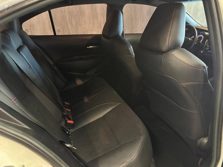TOYOTA - COROLLA 2.0 GR SPORT 16V FLEX 4P AUTOMÁTICO - 2021/2022 - BRANCA - R$ 140.900,00