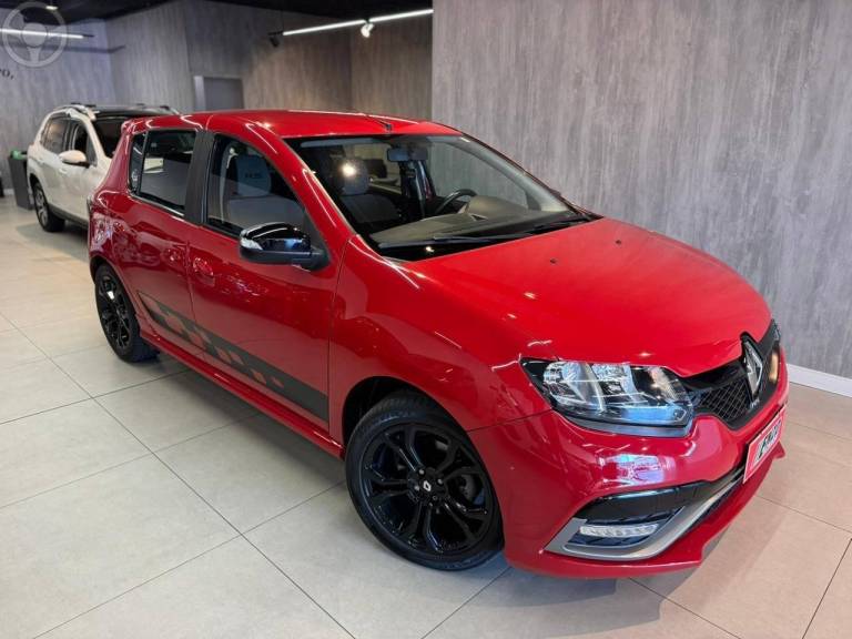 RENAULT - SANDERO 2.0 RS 16V FLEX 4P MANUAL - 2015/2016 - VERMELHA - R$ 61.900,00