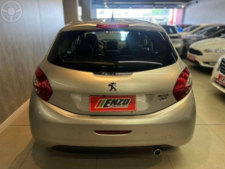 PEUGEOT - 208 1.6 GRIFFE 16V FLEX 4P MANUAL - 2014/2014 - PRATA - R$ 42.900,00