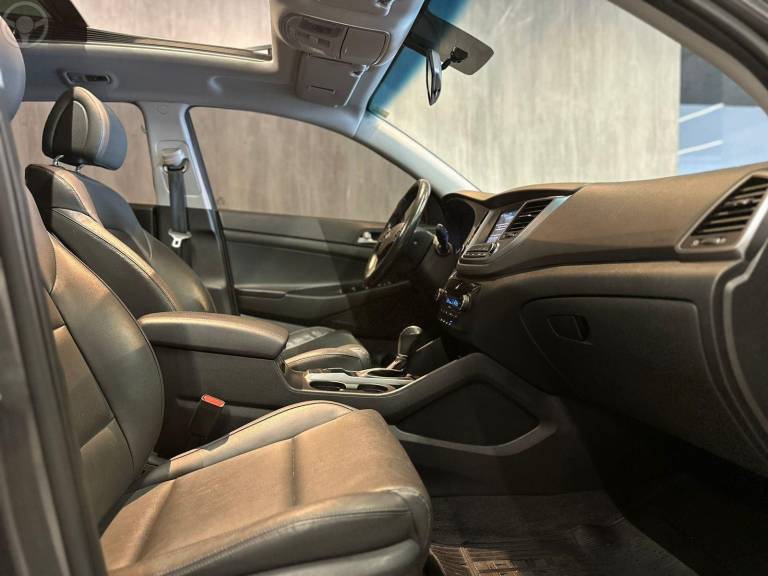 HYUNDAI - TUCSON 1.6 GLS TURBO 4P AUTOMÁTICO - 2020/2021 - CINZA - R$ 123.900,00