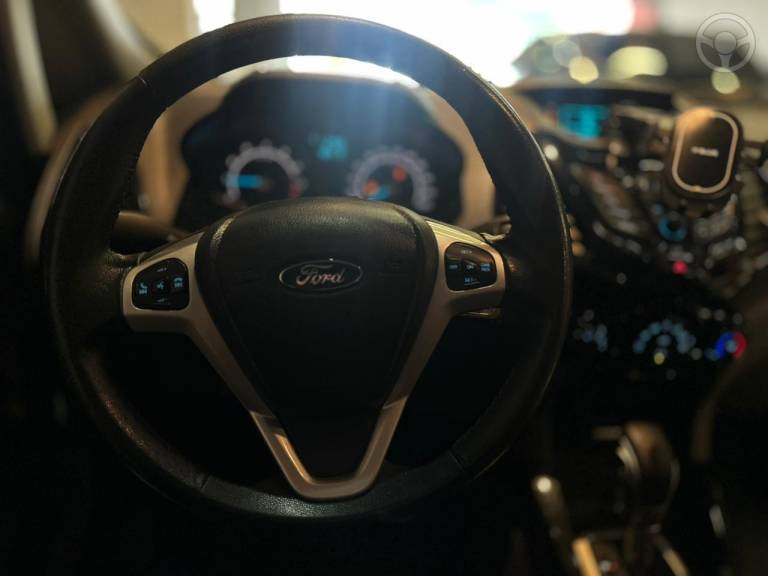 FORD - ECOSPORT 2.0 FREESTYLE 16V FLEX 4P AUTOMÁTICO - 2015/2015 - PRATA - R$ 58.900,00