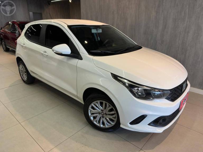 FIAT - ARGO 1.0 FIREFLY FLEX 4P MANUAL - 2021/2022 - BRANCA - R$ 54.900,00