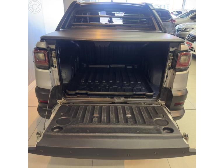 FIAT - STRADA 1.3 VOLCANO CD 8V FLEX 4P MANUAL - 2022/2022 - PRATA - R$ 105.900,00