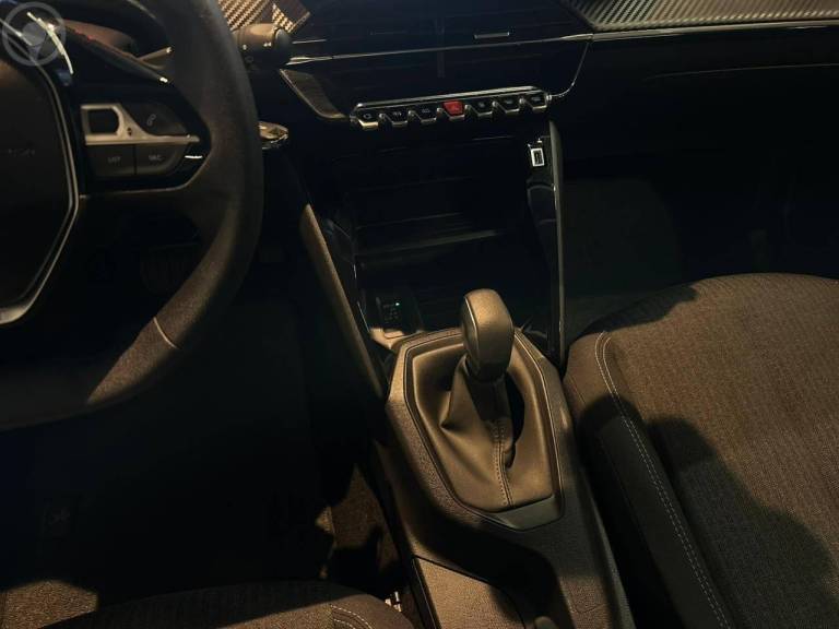 PEUGEOT - 208 1.6 ACTIVE PACK 16V FLEX 4P AUTOMÁTICO - 2020/2021 - PRATA - R$ 71.900,00