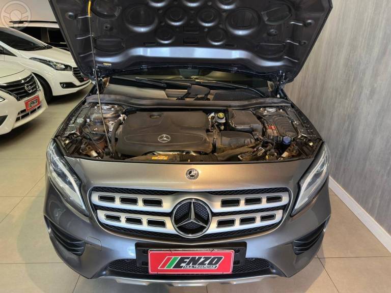 MERCEDES-BENZ - GLC 250 2.0 16V CGI SPORT 4MATIC 9G-TRONIC - 2018/2018 - CINZA - R$ 149.900,00