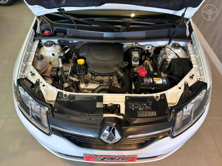 RENAULT - SANDERO 1.6 EXPRESSION 8V FLEX 4P AUTOMATIZADO - 2016/2017 - BRANCA - R$ 45.900,00