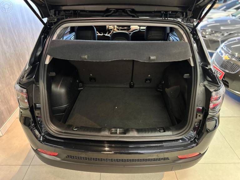 JEEP - COMPASS 1.3 LONGITUDE T270 16V TURBO 4X2 FLEX 4P AUTOMÁTICO - 2022/2022 - PRETA - R$ 134.900,00