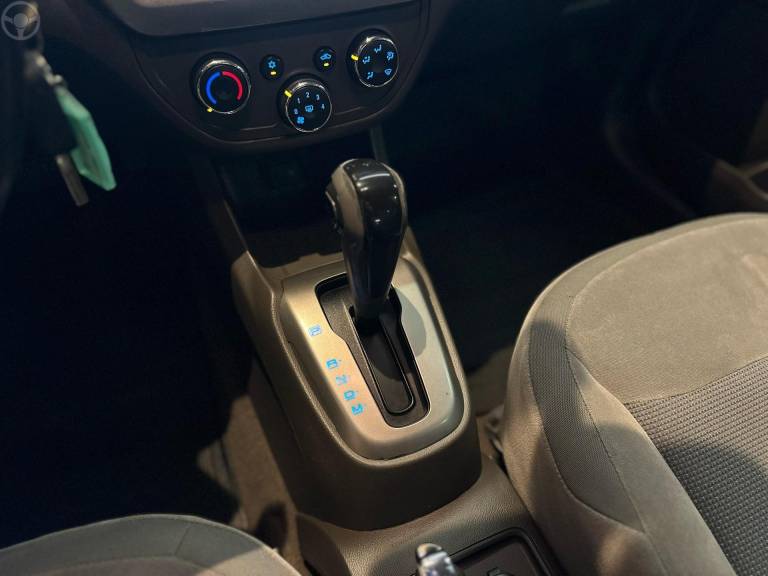 CHEVROLET - COBALT 1.8 MPFI LTZ 8V FLEX 4P AUTOMÁTICO - 2015/2015 - BRANCA - R$ 45.900,00
